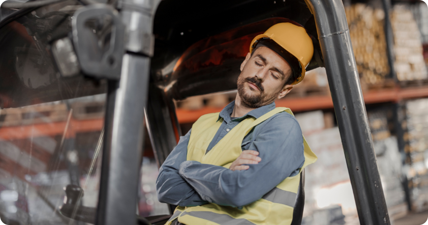 pracownik-produkcji 1 system do zarządzania produkcją i magazynem